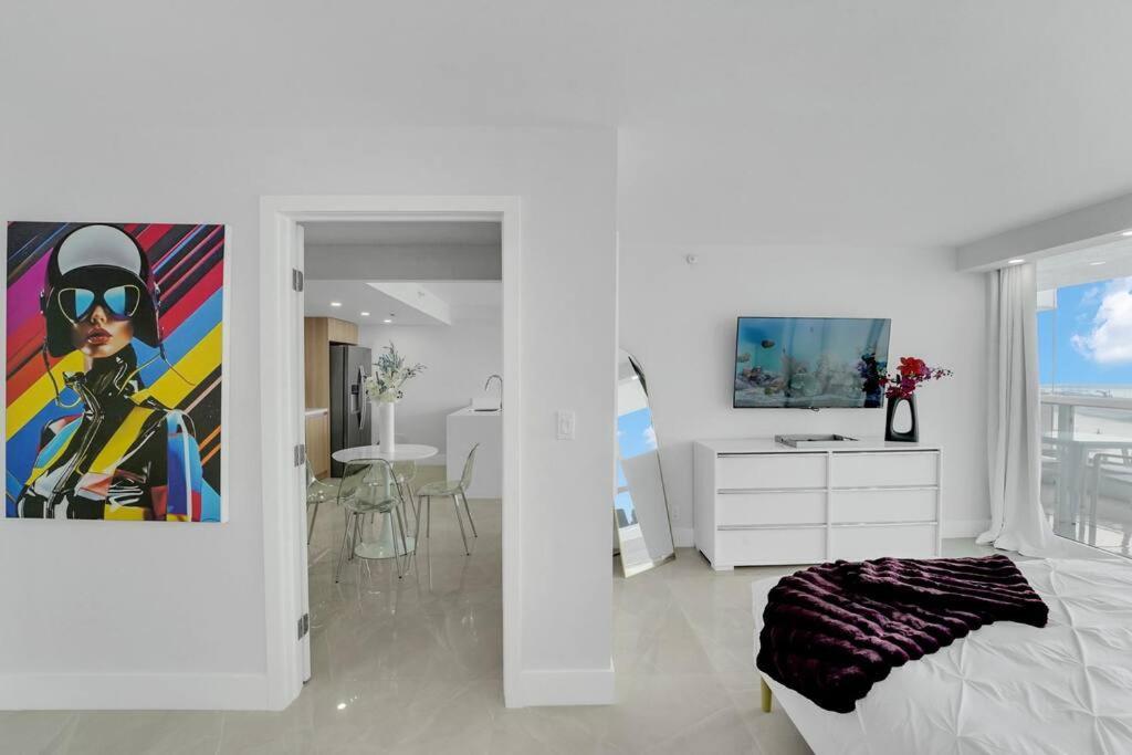 Shades Of Miami Sky Penthouse! Newly Renovated Apartment Exterior photo