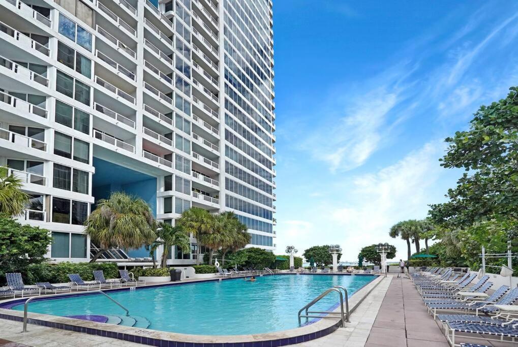 Shades Of Miami Sky Penthouse! Newly Renovated Apartment Exterior photo