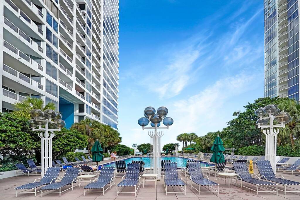 Shades Of Miami Sky Penthouse! Newly Renovated Apartment Exterior photo